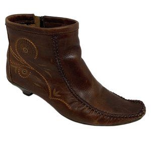 Viva Zapato RARE Leather Ankle Boots from Spain